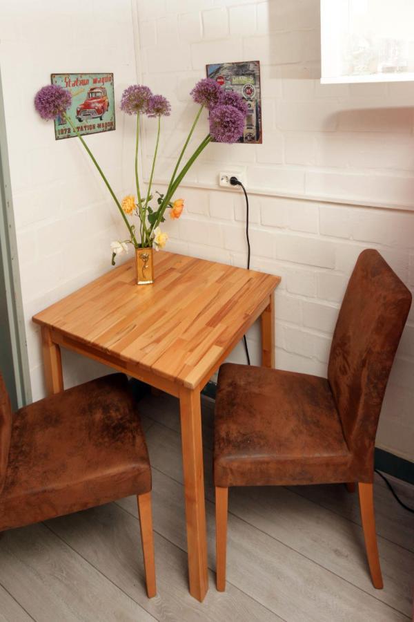 Cozy Souterrain-Half-Basement-Apartment Included 2 Bicycles Berlijn Buitenkant foto