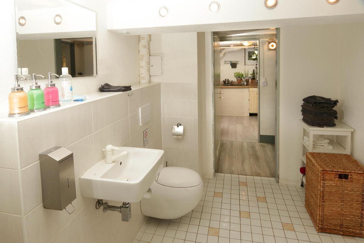 Cozy Souterrain-Half-Basement-Apartment Included 2 Bicycles Berlijn Buitenkant foto